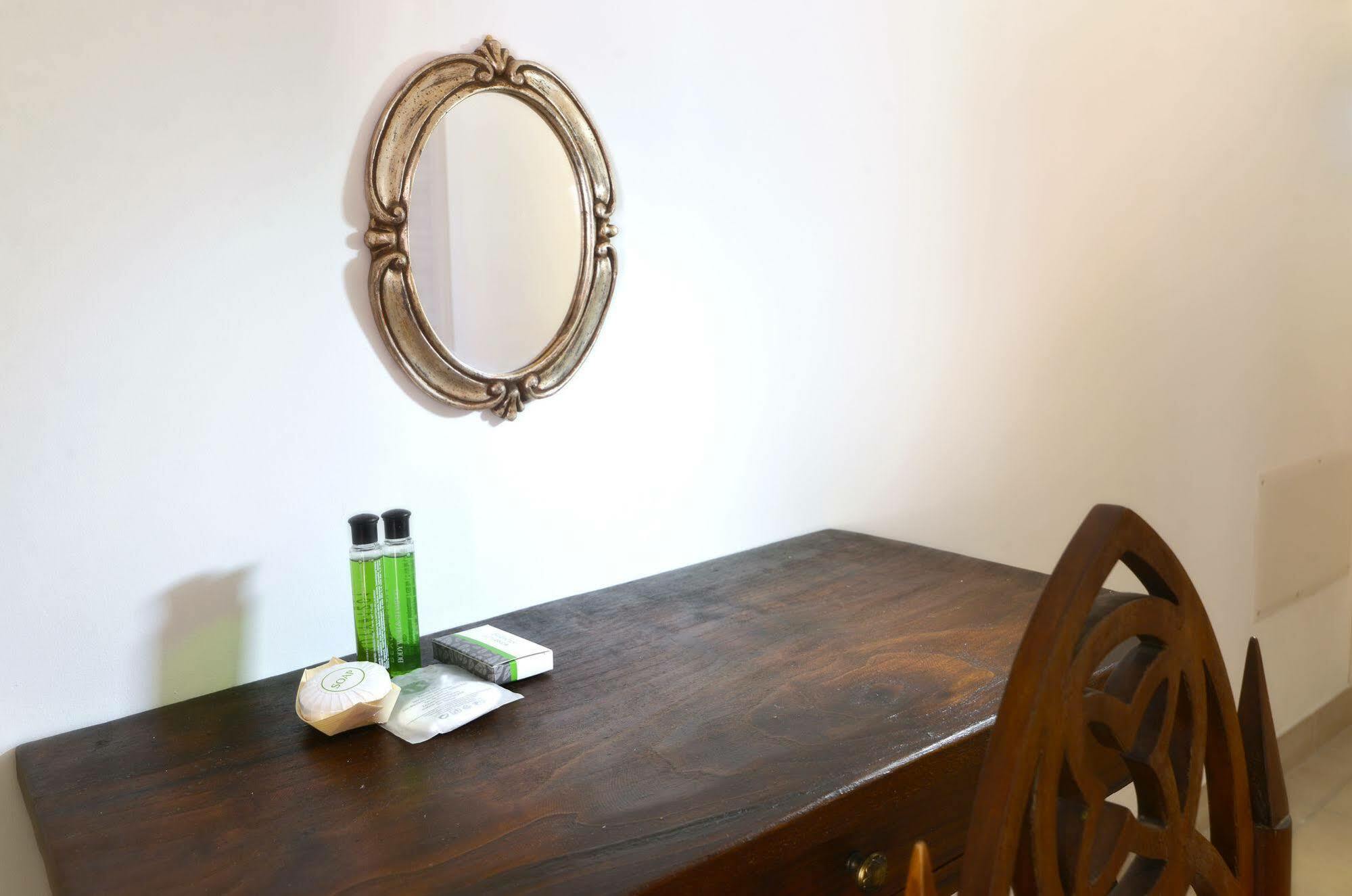 Santi E Saraceni Rooms Салерно Екстериор снимка