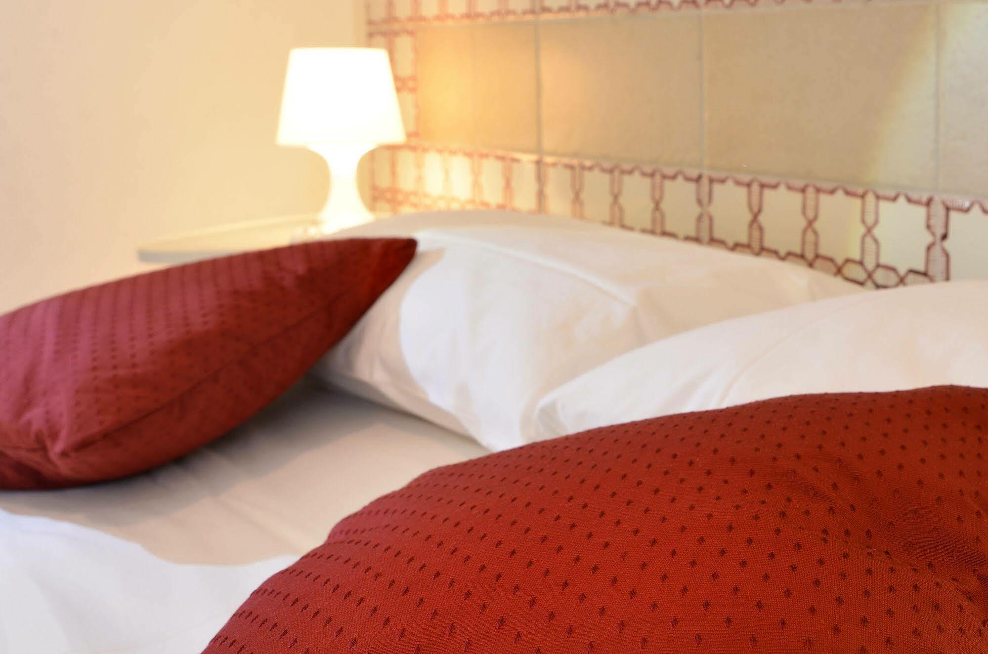 Santi E Saraceni Rooms Салерно Екстериор снимка